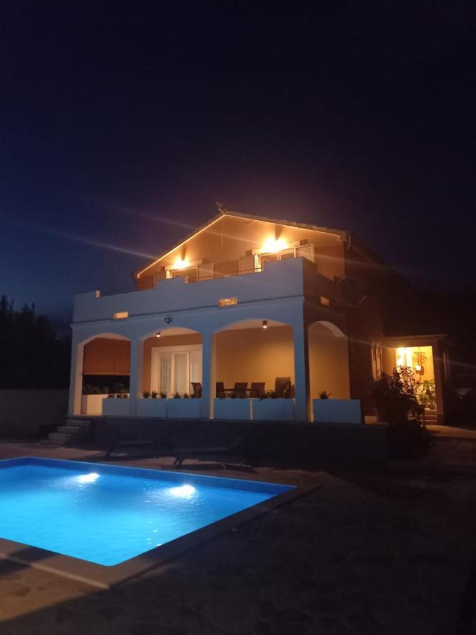 Leggiero Villa Benkovac Buitenkant foto