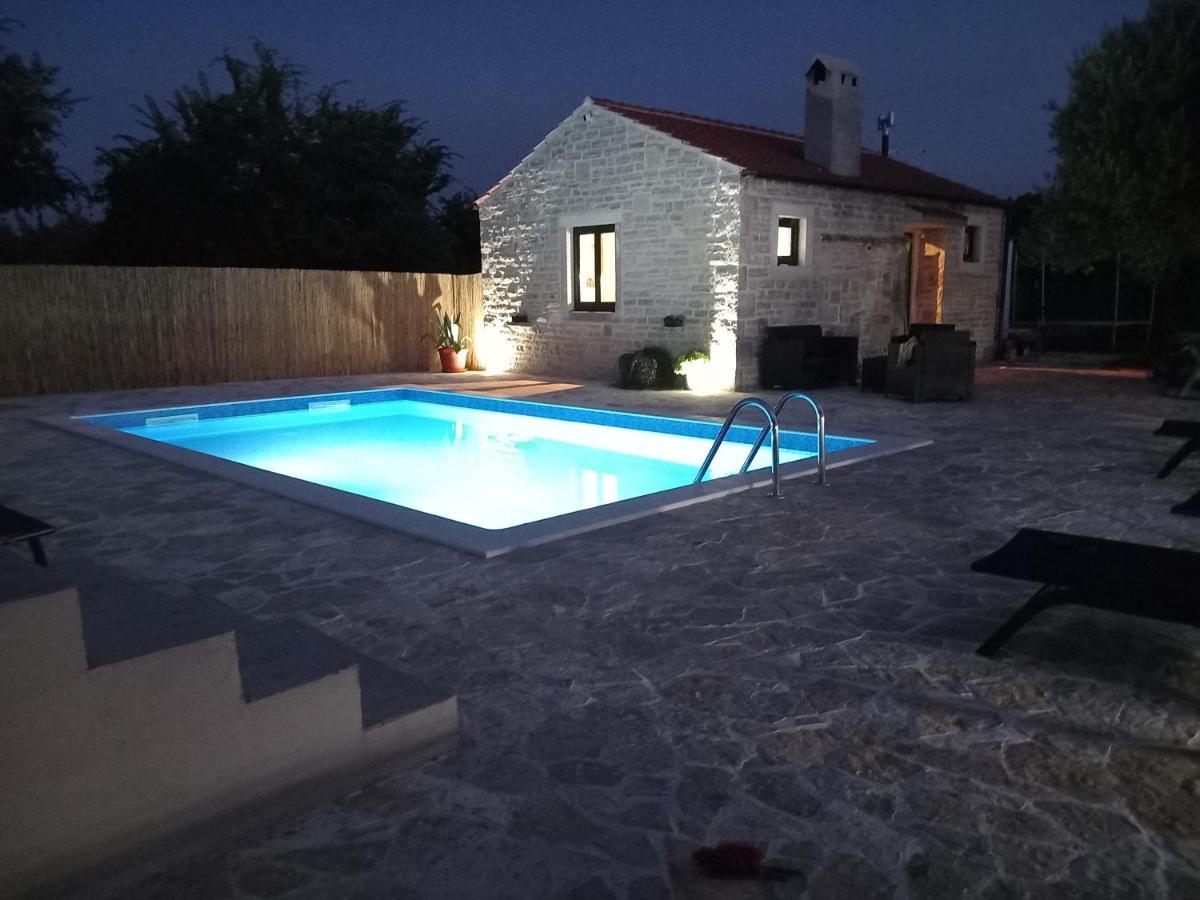 Leggiero Villa Benkovac Buitenkant foto